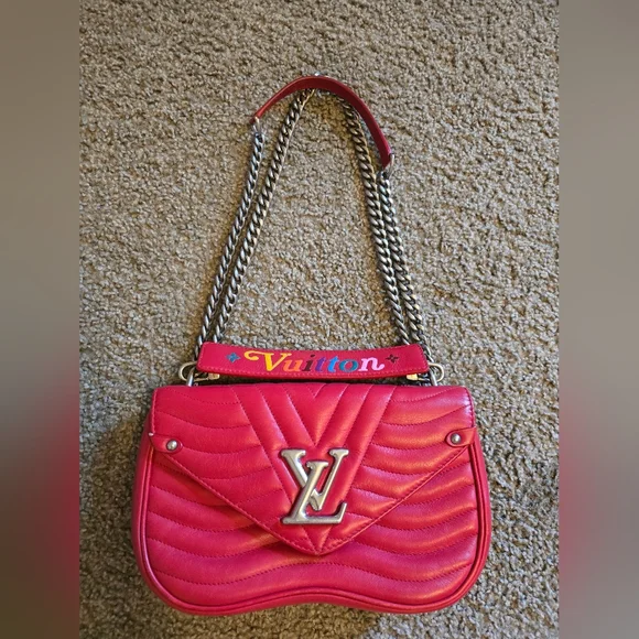 Louis Vuitton New Wave PM Chain Bag! - Picture 3 of 16